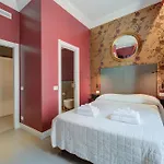 شقة فندقية Seven - Via Matteotti 178 4*
