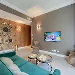 Lejlighedshotel Seven - Via Matteotti 178 4*