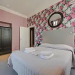 Apart Otel Seven - Via Matteotti 178 Sanremo