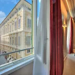 Seven - Via Matteotti 178 Apartahotel 4*