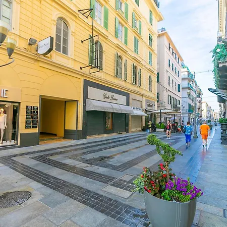 Aparthotel Seven - Via Matteotti 178