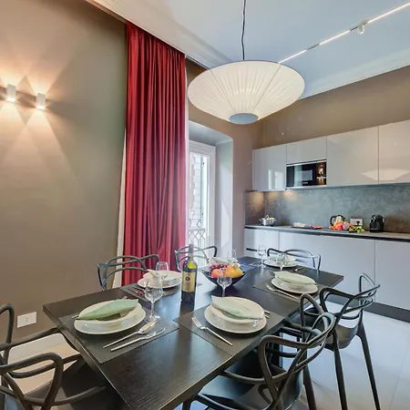 Seven - Via Matteotti 178 4*