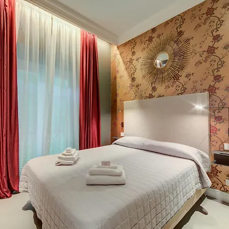 Seven - Via Matteotti 178 4* Sanremo