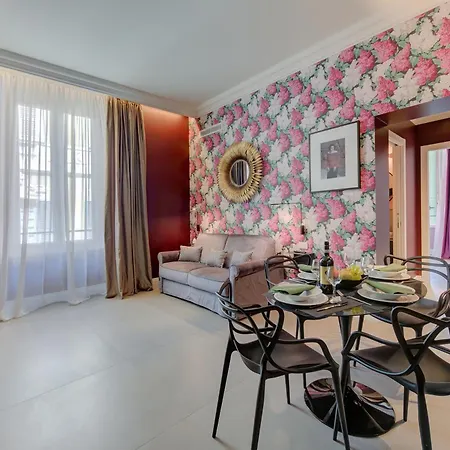 Seven - Via Matteotti 178 4* Sanremo