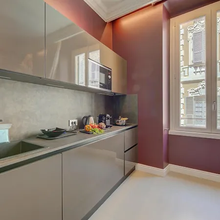 Seven - Via Matteotti 178 Aparthotel 4*