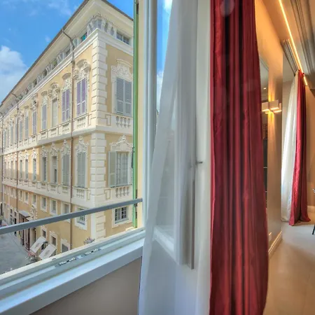 Seven - Via Matteotti 178 Apartmanhotel 4*