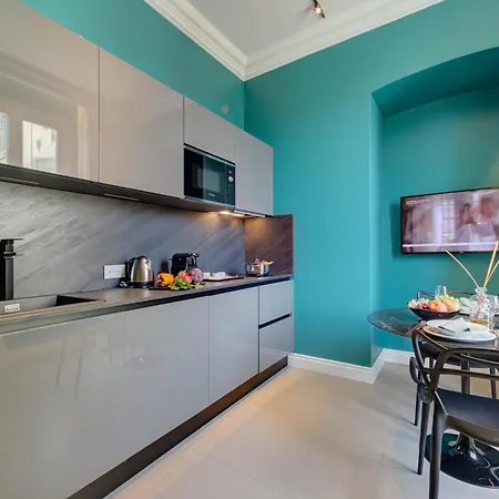 Seven - Via Matteotti 178 4* Sanremo