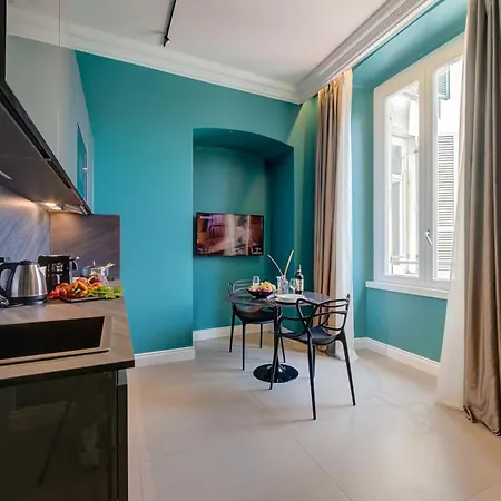 Seven - Via Matteotti 178 Aparthotel