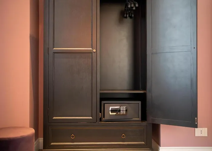 Seven - Via Matteotti 178 Sanremo