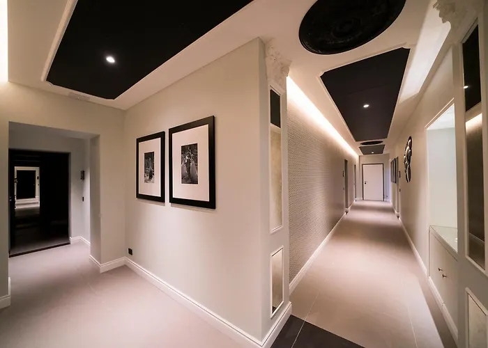 Seven - Via Matteotti 178 Lejlighedshotel 4*